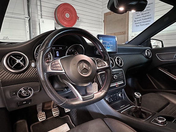 Mercedes-Benz A180 7 of 30