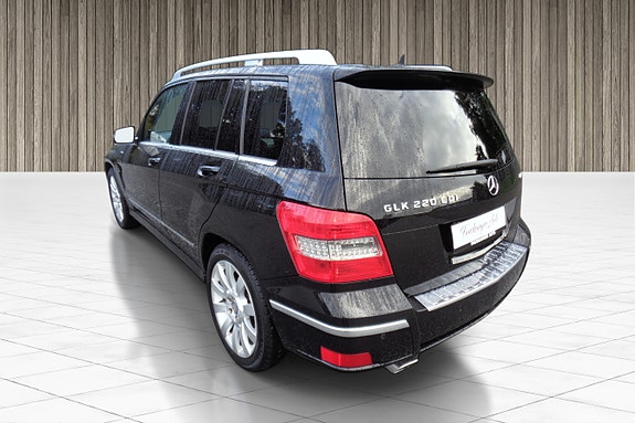 Mercedes-Benz GLK220 3 of 30