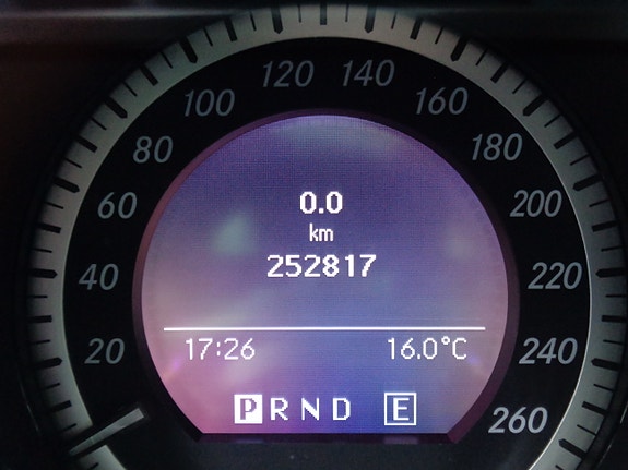 Mercedes-Benz GLK220 27 of 30