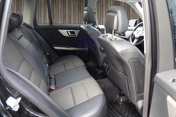 Mercedes-Benz GLK220 20 of 30