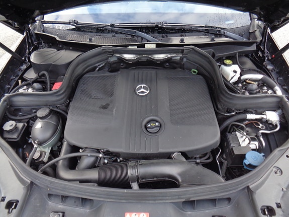 Mercedes-Benz GLK220 14 of 30
