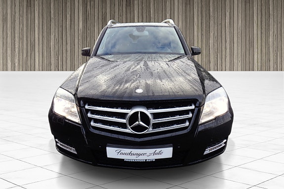 Mercedes-Benz GLK220 12 of 30