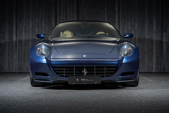 Ferrari 612 8 of 30