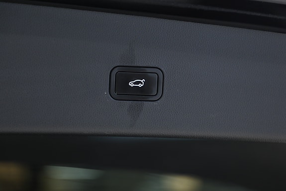 XPeng G9 10 of 30