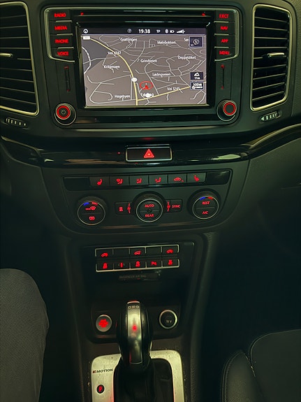 Volkswagen Sharan 12 of 18