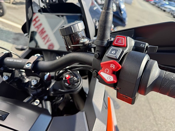 KTM 1290 Super Adventure S 17 of 22