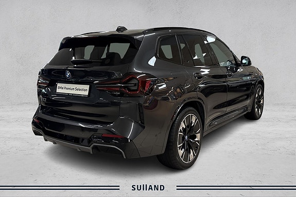 BMW iX3 5 of 20