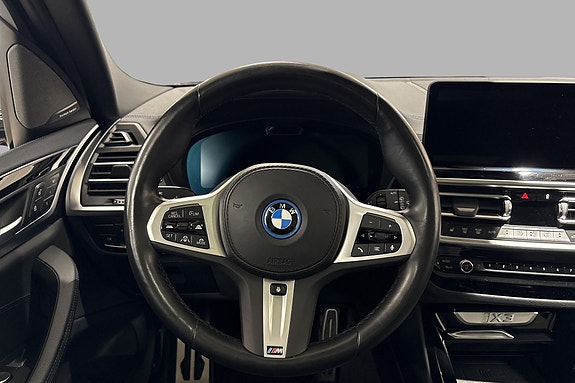 BMW iX3 12 of 20