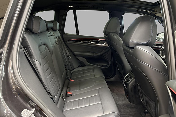 BMW iX3 17 of 20