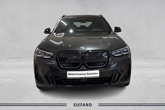 BMW iX3 8 of 20