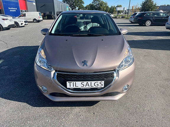 Peugeot 208 9 of 15