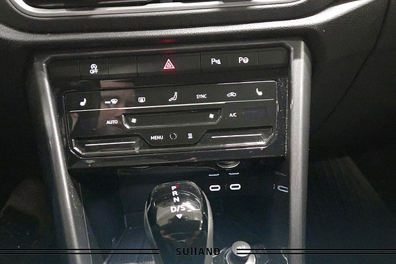 Volkswagen T-Roc 29 of 30