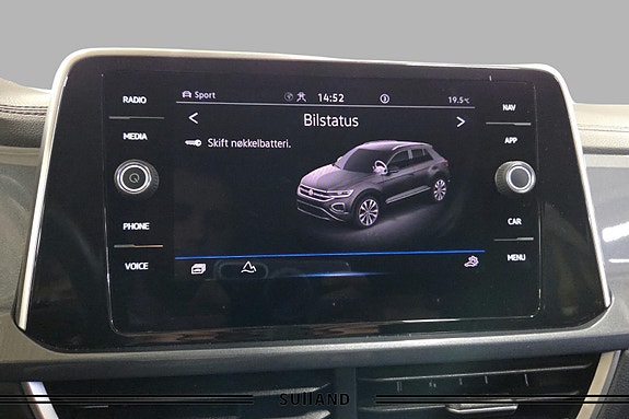 Volkswagen T-Roc 25 of 30