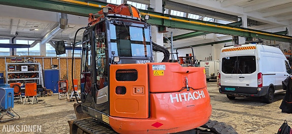 Hitachi ZX85US-5A 15 of 30