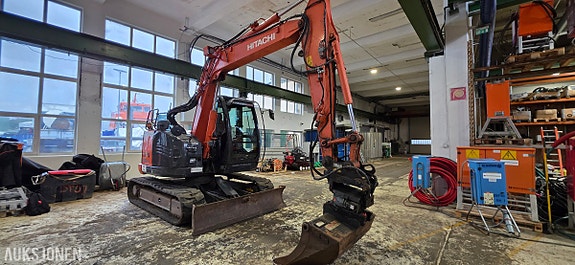 Hitachi ZX85US-5A 10 of 30