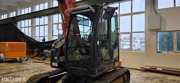 Hitachi ZX85US-5A 13 of 30