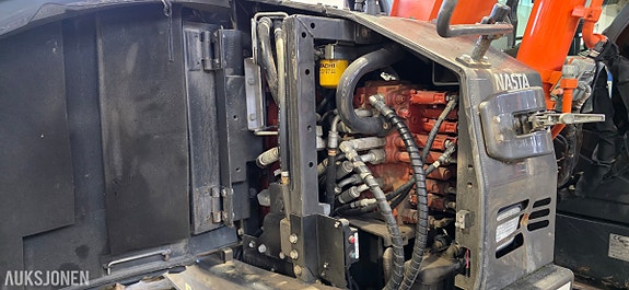 Hitachi ZX85US-5A 25 of 30