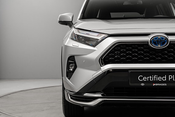 Toyota RAV4 9 of 30