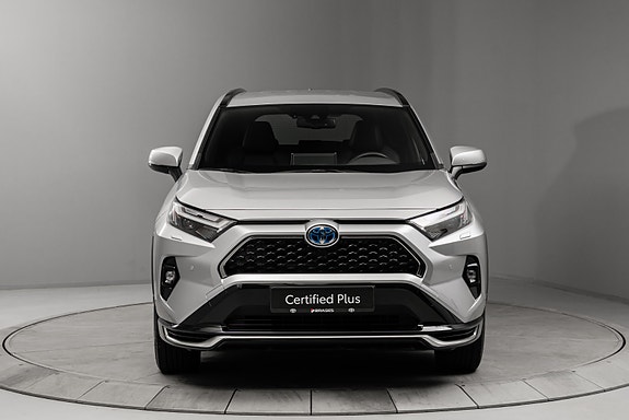 Toyota RAV4 6 of 30