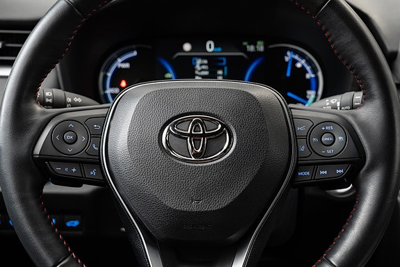 Toyota RAV4 26 of 30