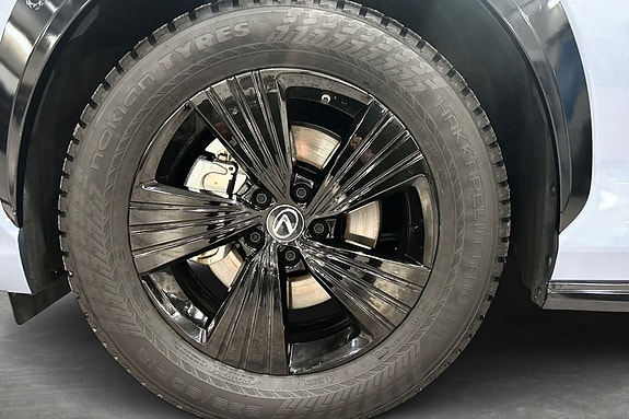 Lexus RZ450e 19 of 24