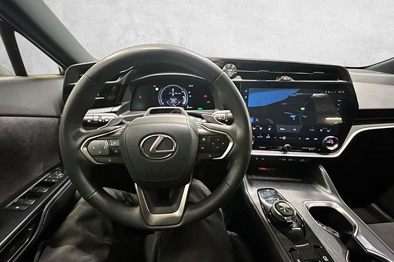 Lexus RZ450e 11 of 24