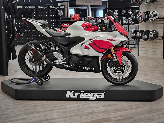 Yamaha R3 **Tilbud** UTSTILLINGSMODELL med utstyr! 2 of 8