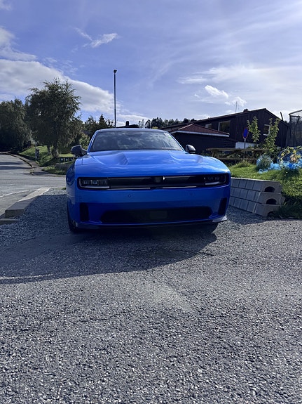 Dodge Charger 2 of 5