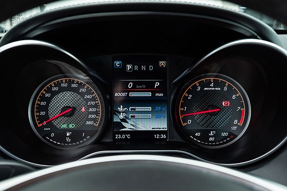 Mercedes-Benz AMG GT S 18 of 28