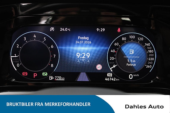 Volkswagen Golf VIII 20 of 23