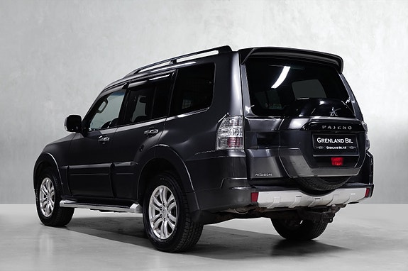 Mitsubishi Pajero 9 of 29