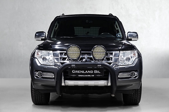 Mitsubishi Pajero 5 of 29