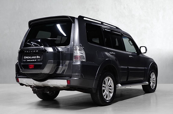 Mitsubishi Pajero 13 of 29