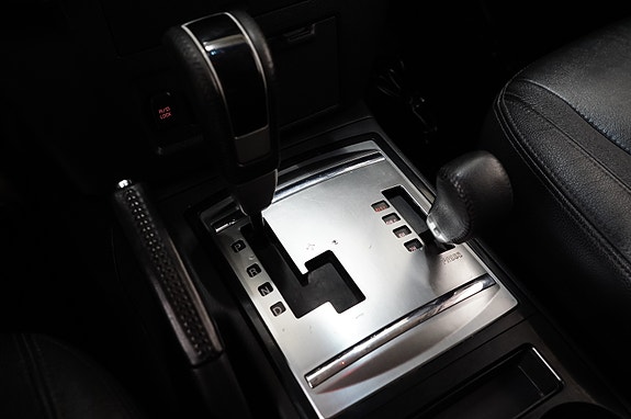 Mitsubishi Pajero 26 of 29