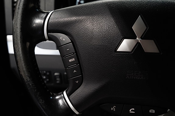 Mitsubishi Pajero 27 of 29