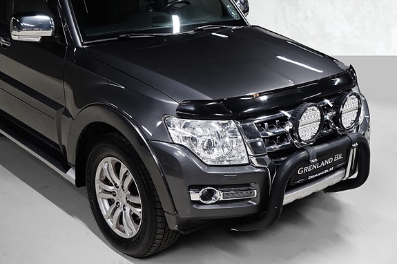 Mitsubishi Pajero 3 of 29