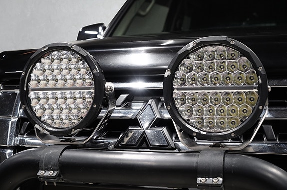 Mitsubishi Pajero 7 of 29