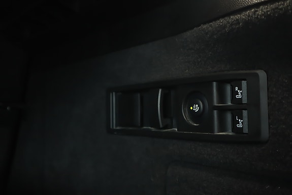 BMW iX 22 of 30