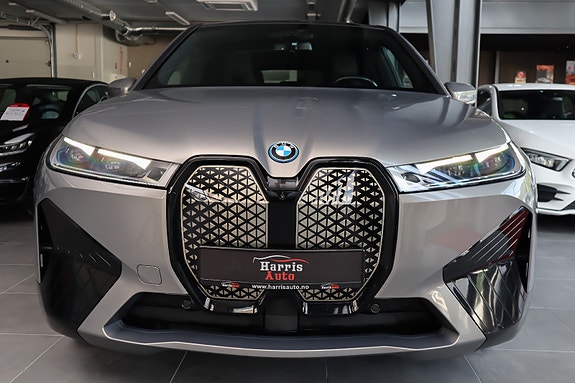 BMW iX 7 of 30