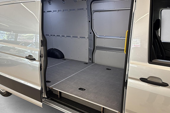 Volkswagen Crafter 17 of 22