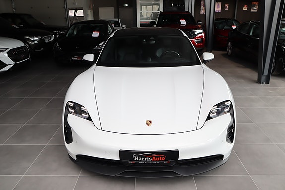 Porsche Taycan 4S 8 of 30