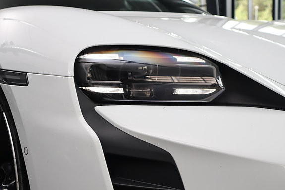 Porsche Taycan 4S 4 of 30