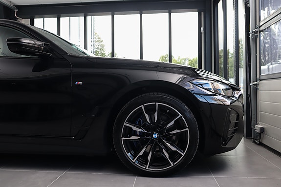 BMW i4 21 of 30