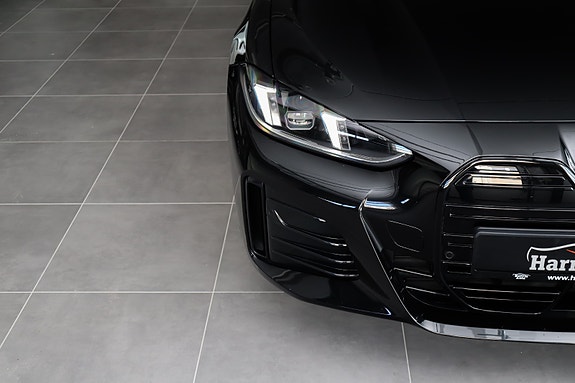 BMW i4 6 of 30