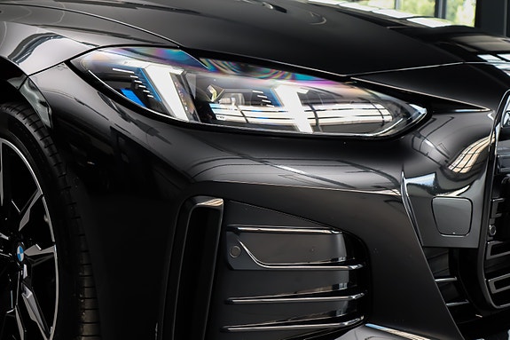BMW i4 5 of 30