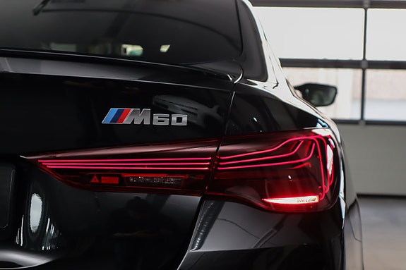 BMW i4 16 of 30