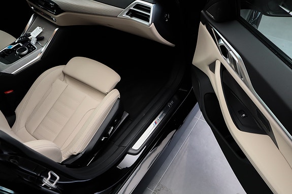 BMW i4 26 of 30