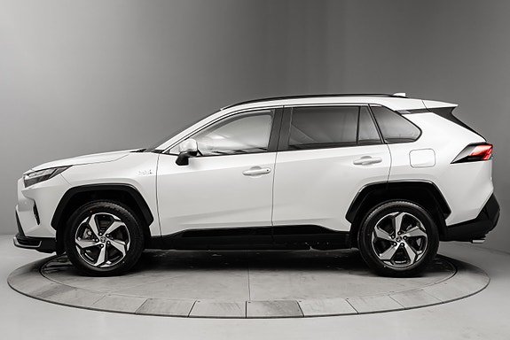 Toyota RAV4 2 of 29