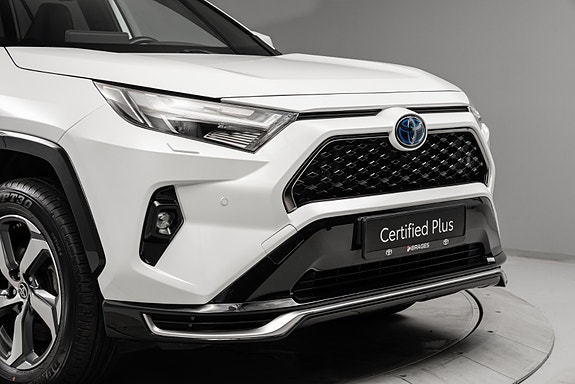 Toyota RAV4 10 of 29