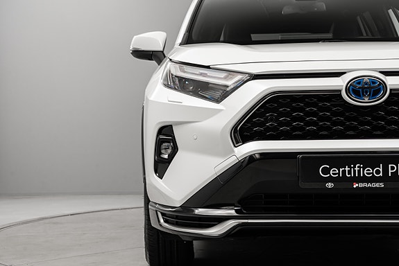 Toyota RAV4 9 of 29
